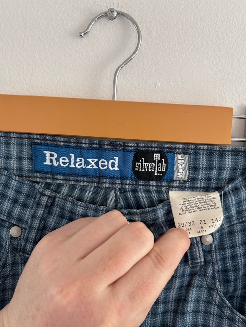 Vintage Levi's SilverTab Blue Check Relaxed Fit Men's pants 30x26 - Picture 3 of 10